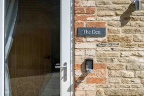 The Den - Image 2