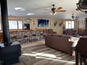 Beautiful home on Cedar Lake. - Image 3