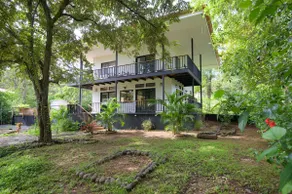 2 Min to the Beach, 3BR 2.5BA Villa, Private Pool - Image 3