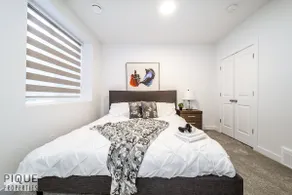 *NEW* Modern Suite King Bed! Netflix! Sleeps 4! - Image 2