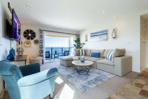 Sur La Mer, beachfront, tidal pools - Image 2