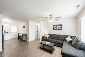 Renovated Duplex - Perfect for multiple families - Image 4