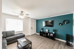 Renovated Duplex - Perfect for multiple families - Image 2