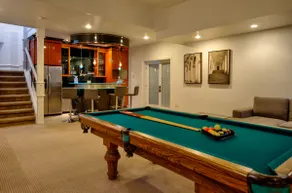 HUGE HOUSE Sleeps 22 Indoor Pool/hottub/gym/sauna - Image 2