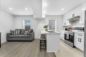*Elegant* 3BR Home Near Hospitals/Tims Field/QEW - Image 4