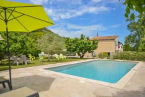 Gîte Studio with Balcony in Venasque - Image 3