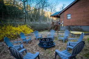 New River Cabin - HotTub, Pool table, shuffleboard - Image 3