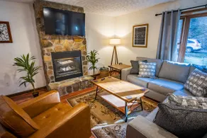 New River Cabin - HotTub, Pool table, shuffleboard - Image 5