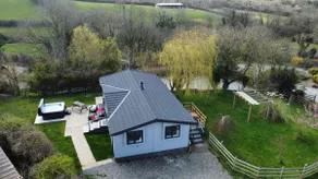 Cosy Clos Y Hendy Lodge - Image 5