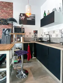 Unusual artist's studio - 2 people - Image 4