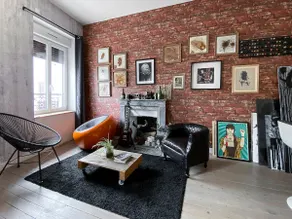 Unusual artist's studio - 2 people - Image 2