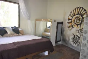 Charming cabin in the jungle - Image 3