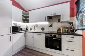 Bright & Colourful House - Best for a Large Groups - Image 3