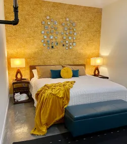 Mollie Retreat ⁂ King Studio — a stayon66 property - Image 2