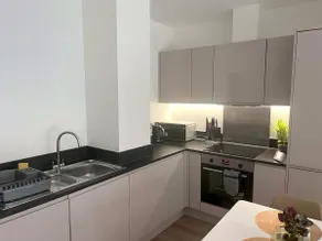 Luxury New 2 bedroom apartment Solihull near NEC - Image 4