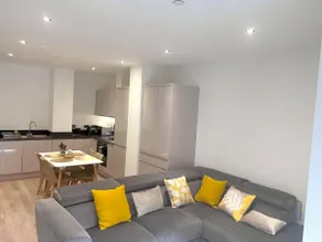 Luxury New 2 bedroom apartment Solihull near NEC - Image 3