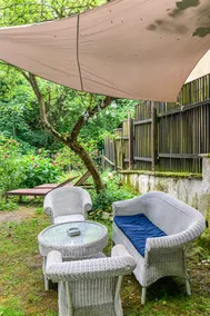 Charming Studio with Garden & Parking - Image 2