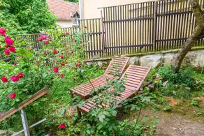 Charming Studio with Garden & Parking - Image 5