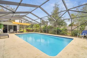 St Augustine spacious retreat with pool, pets ok - Image 3