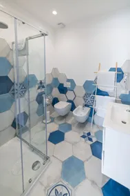 Panoramic Room with a Sea View - Image 3