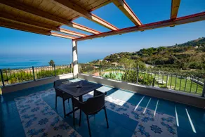 Panoramic Room with a Sea View - Image 4