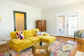 Downtown Opelika Bungalow • 15 Min to Auburn - Image 3