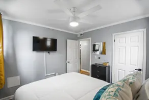 Elegant Home Near Golf Course - Image 5