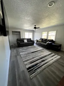 Jodore Gem..Spacious House, Inground Pool near University, Metroparks & Shopping - Image 3