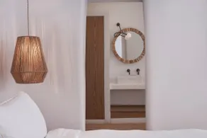 2-bedroom House with Balcony - Image 5
