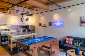 Air conditioned Downtown Edmonton London Loft - Image 2