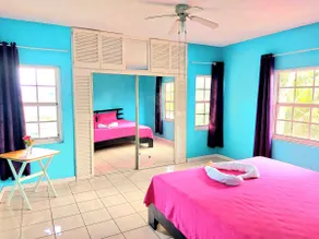 Villa Anita - colorful & spacious, Orange Bay, JA - Image 4