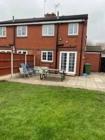 2 bed house sleeps 4-5 - Image 3