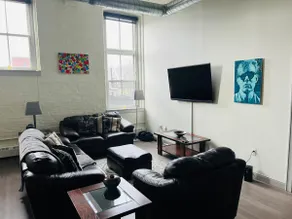 Comfy and Spacious 1BR Apt Utica - Image 2
