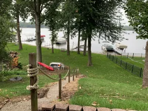 The lazy little lake house - Image 5
