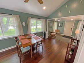 Pelican LakeHouse w/boat slip & sauna (sleeps 4) - Image 2