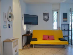 Beach Kite - Three-bedroom with Super Terrace and park - Image 4