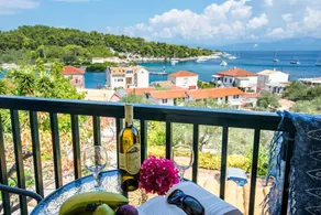 Fenia's Studio - Charming Getaway in Gaios, Paxos - Image 5