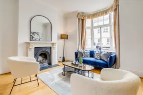 Belgravia - Charming Spacious 4 Bed Home for 9 - Image 3