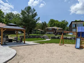 Escape to your waterfront oasis! - Image 5