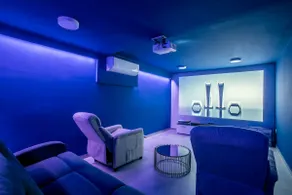 New luxury villa with heated pool and jacuzzi! - Image 3