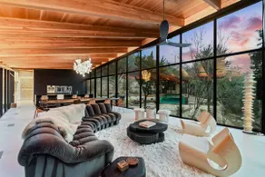 Architectural Retreat on 10 Private Acres - Image 2