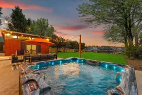 Blue Haven w/Game Room, Hot Tub & Optional Boat Rental - Image 2