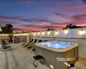 7BR w/ Heated Pool Jacuzzi, Theatre - Image 5