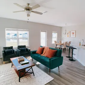 Modern Lake View Retreat - Image 5