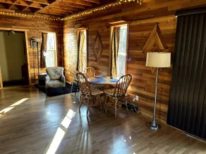 Creekside Retreat Guesthouse - Image 5