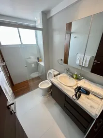 Comfortable, fully-equipped studio - Image 4