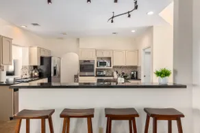 Private Spacious Oasis W/ Stunning Mountain View’s - Image 4