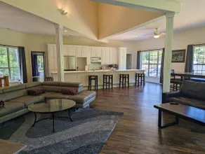 Blueberry Falls Lodge - Peaceful Mountain Views - Image 2