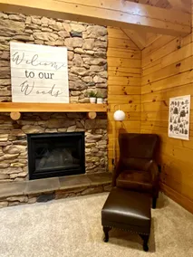 Wildwood Lodge, Large Cabin, 40 Acres - Image 5