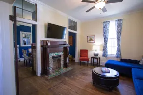 Historic Craftsman Style House - 7 blocks downtown - Image 3